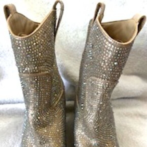 2nd pair: Forever brand "River" heeled ankle boots in sparkle finish NWOT Size 8 - Picture 2 of 9